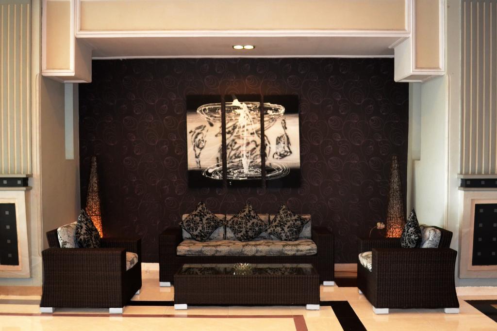 Crown Hotel Tanjung Selor Exterior foto