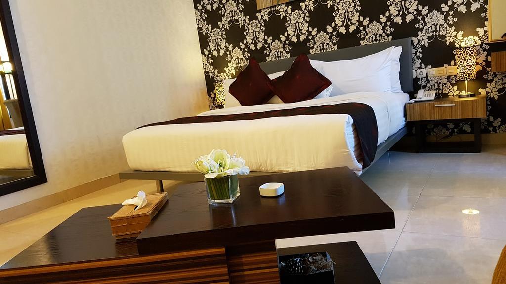 Crown Hotel Tanjung Selor Exterior foto