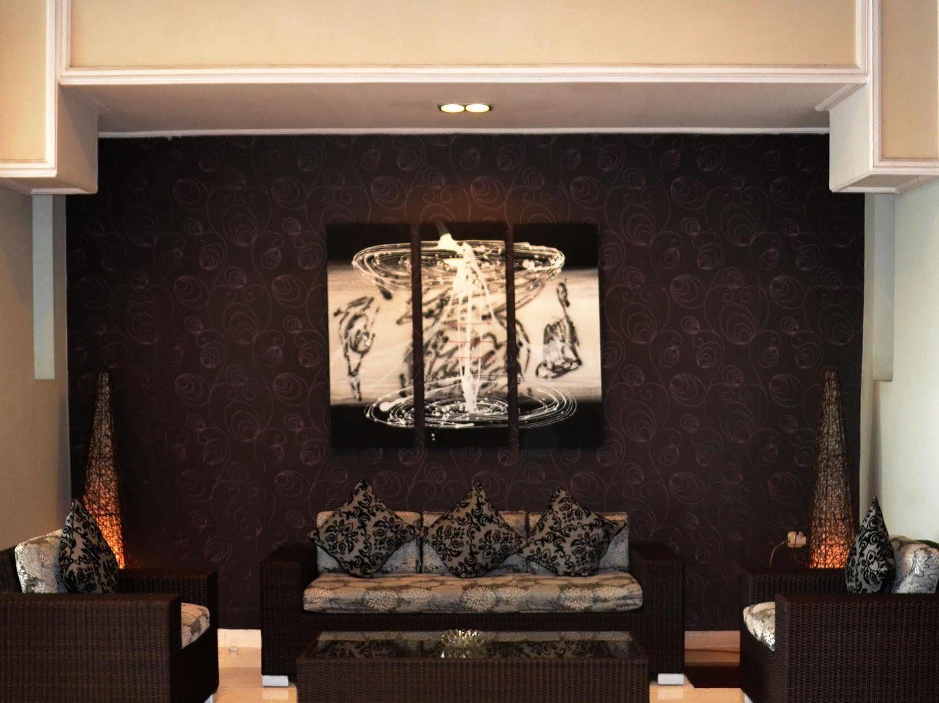 Crown Hotel Tanjung Selor Exterior foto